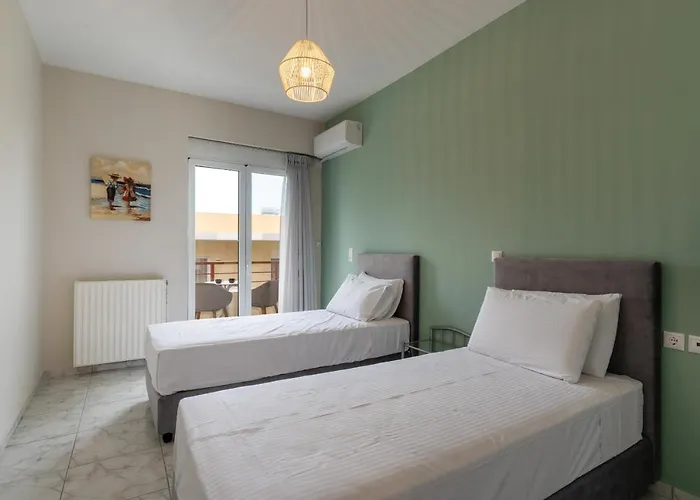 Seaforest Apartment *